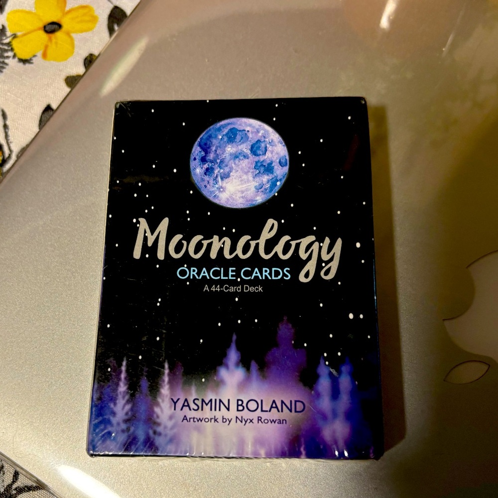 Mooonology Oracle Deck